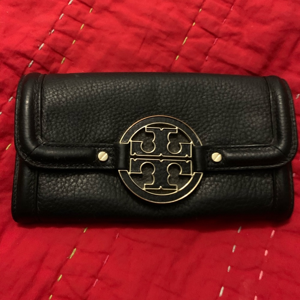 Tory Burch wallet